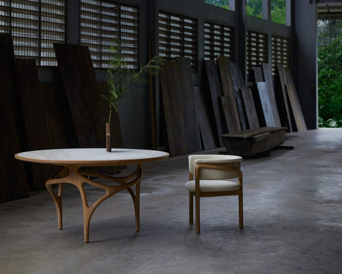 Cena Dining Table