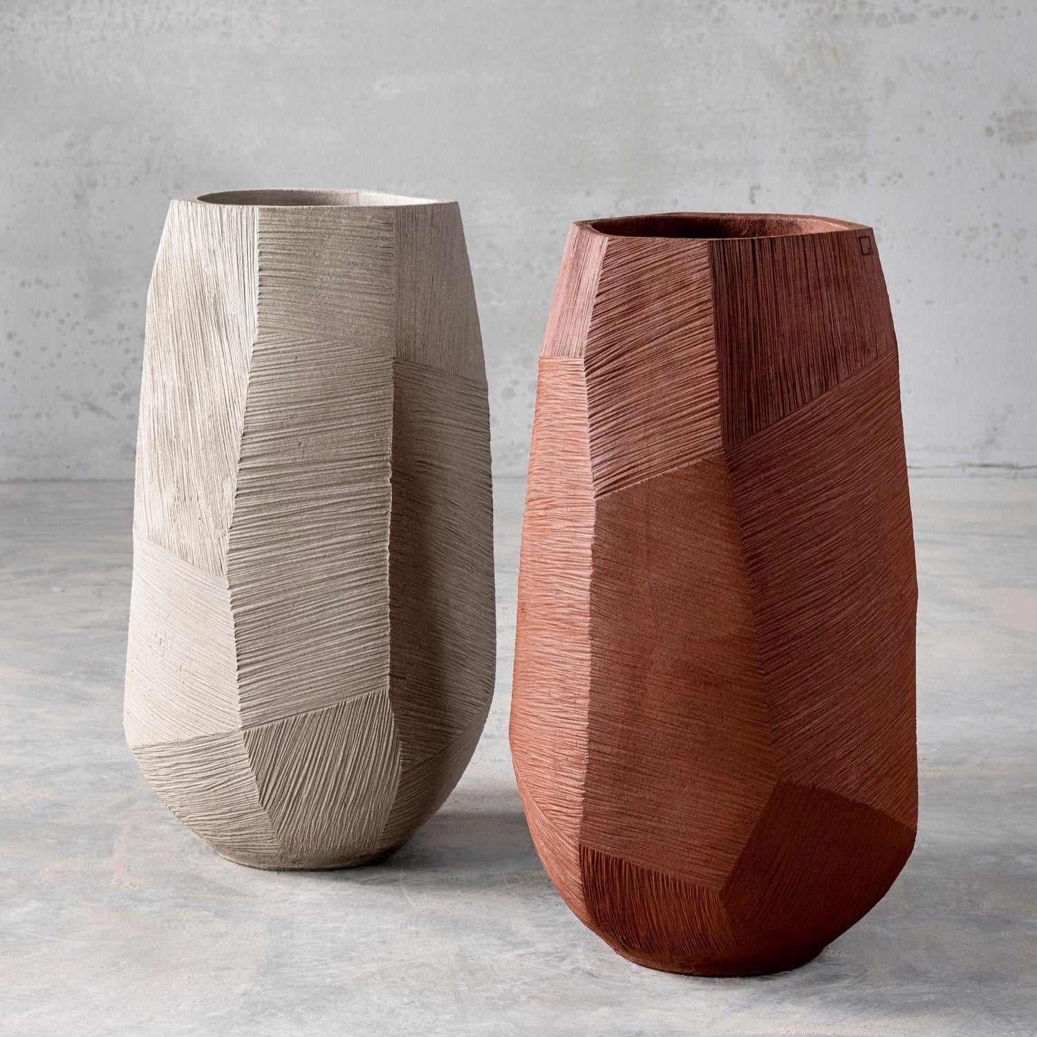 ANTHOS Vase