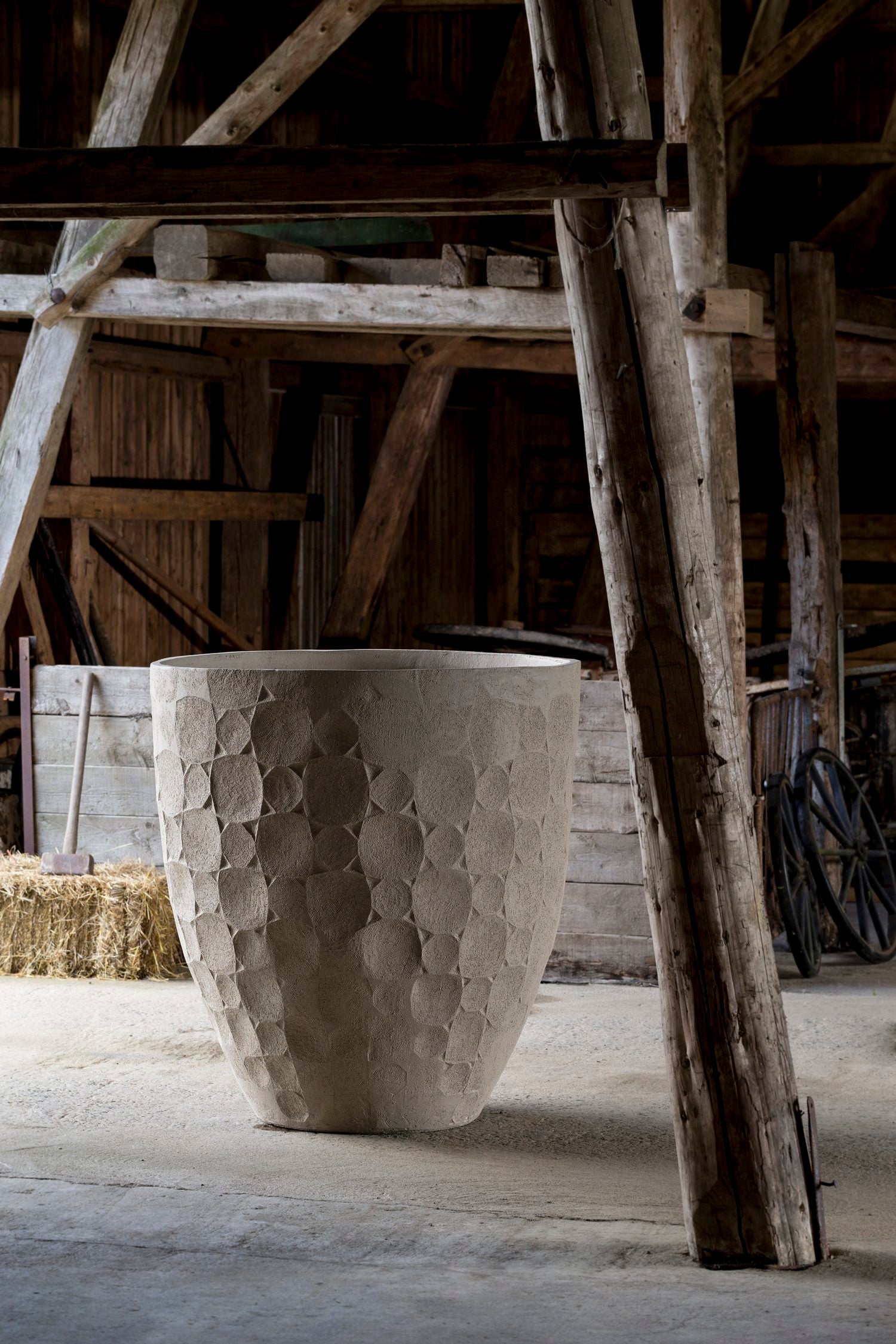 AUI Vase