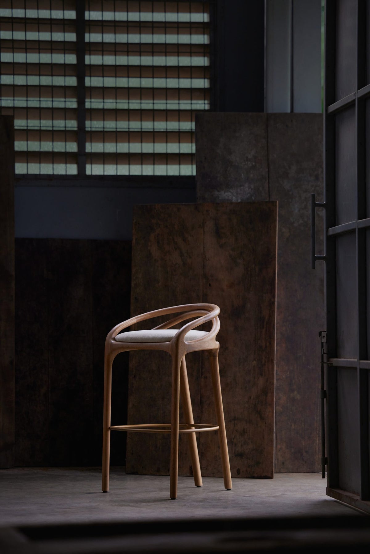 Aleta Bar Stool Indoor