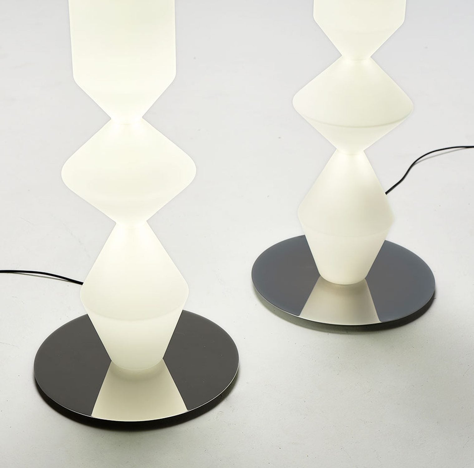 Costantina Opal Table Lamp