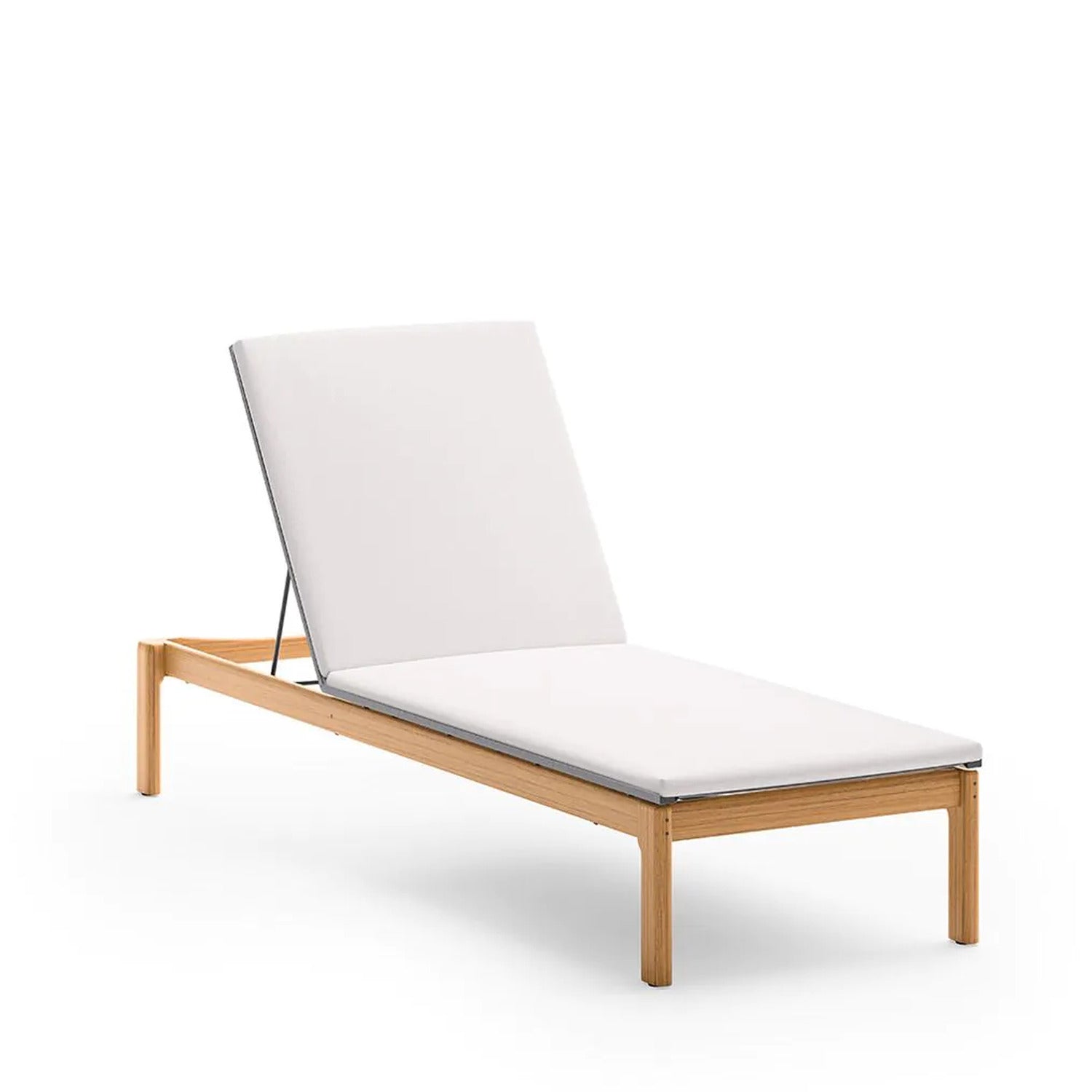 Cora Sunlounger in Teak and Textilene