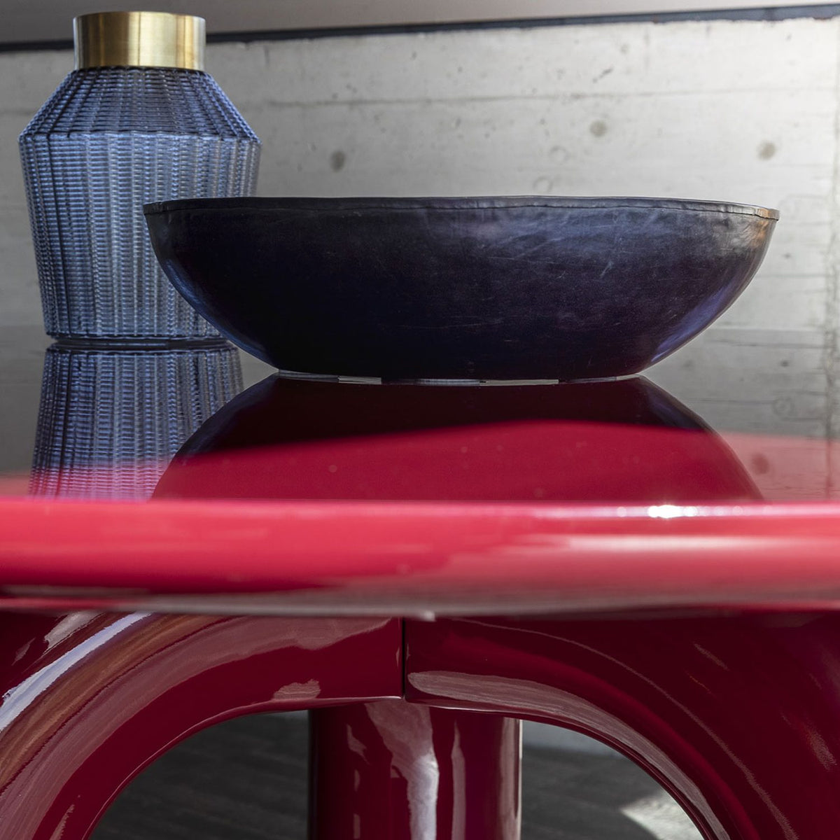 Elephante Dining Table