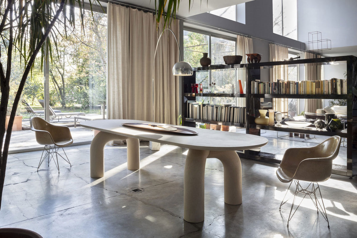 Elephante Dining Table