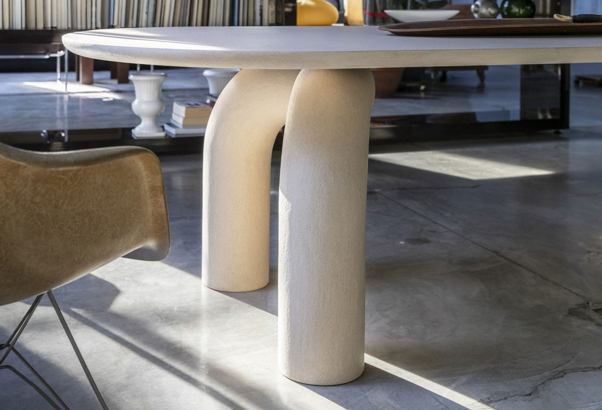 Elephante Dining Table