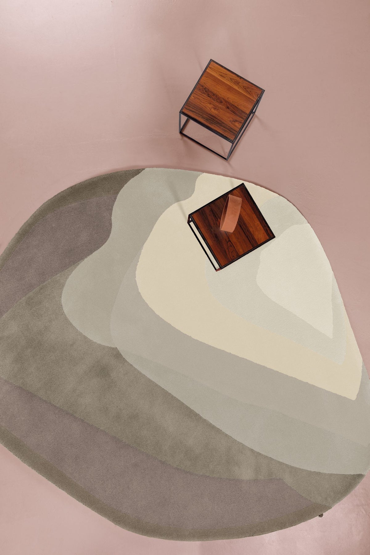 Agate Low Organic Shape Rug
