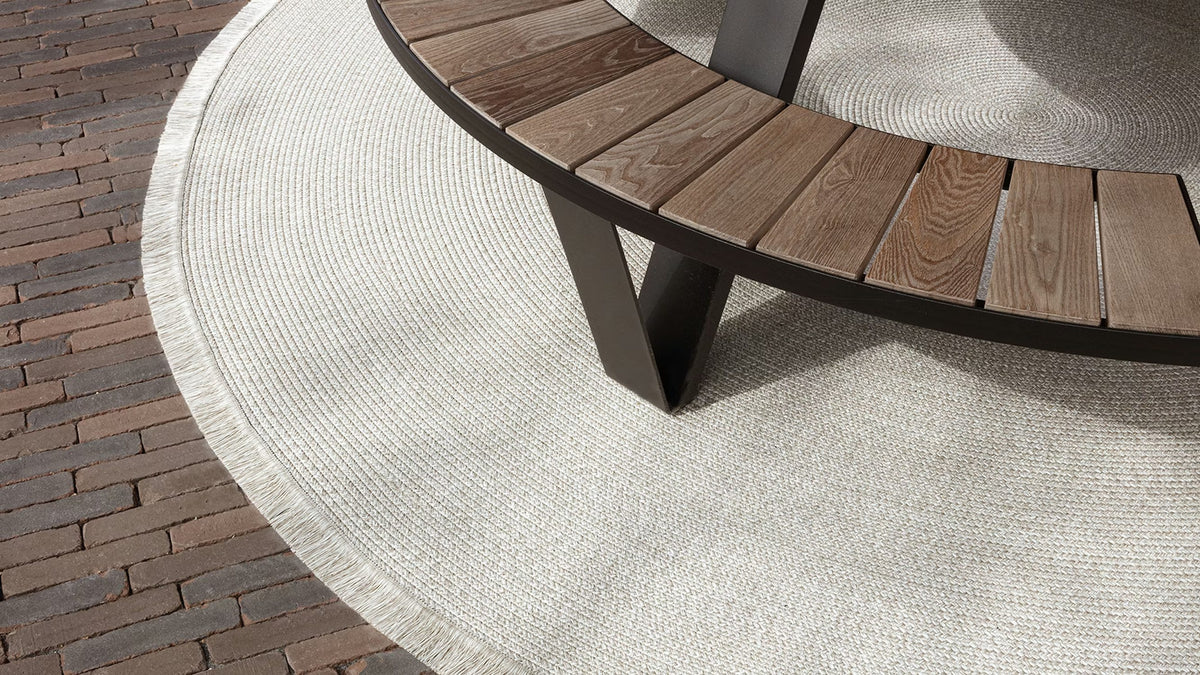 Poolside Circle Rug