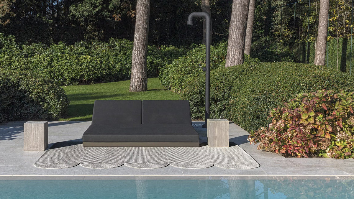Poolside Serpentine Rug