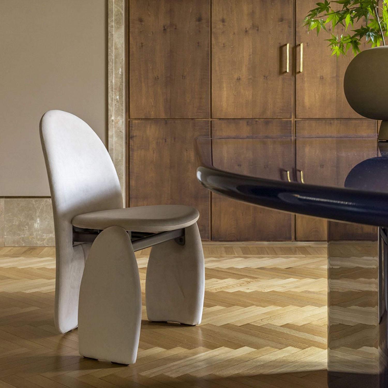 Lunee Chair