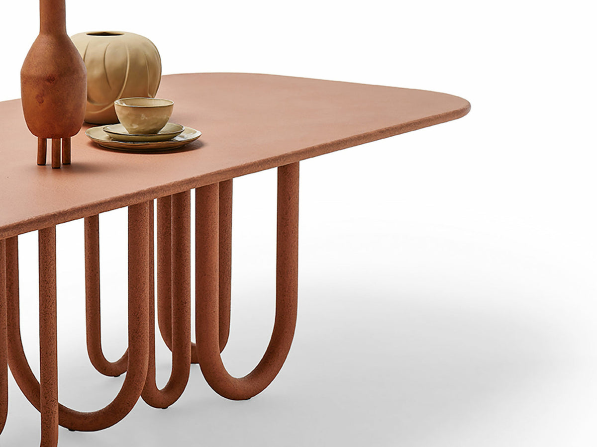 Medusa Table