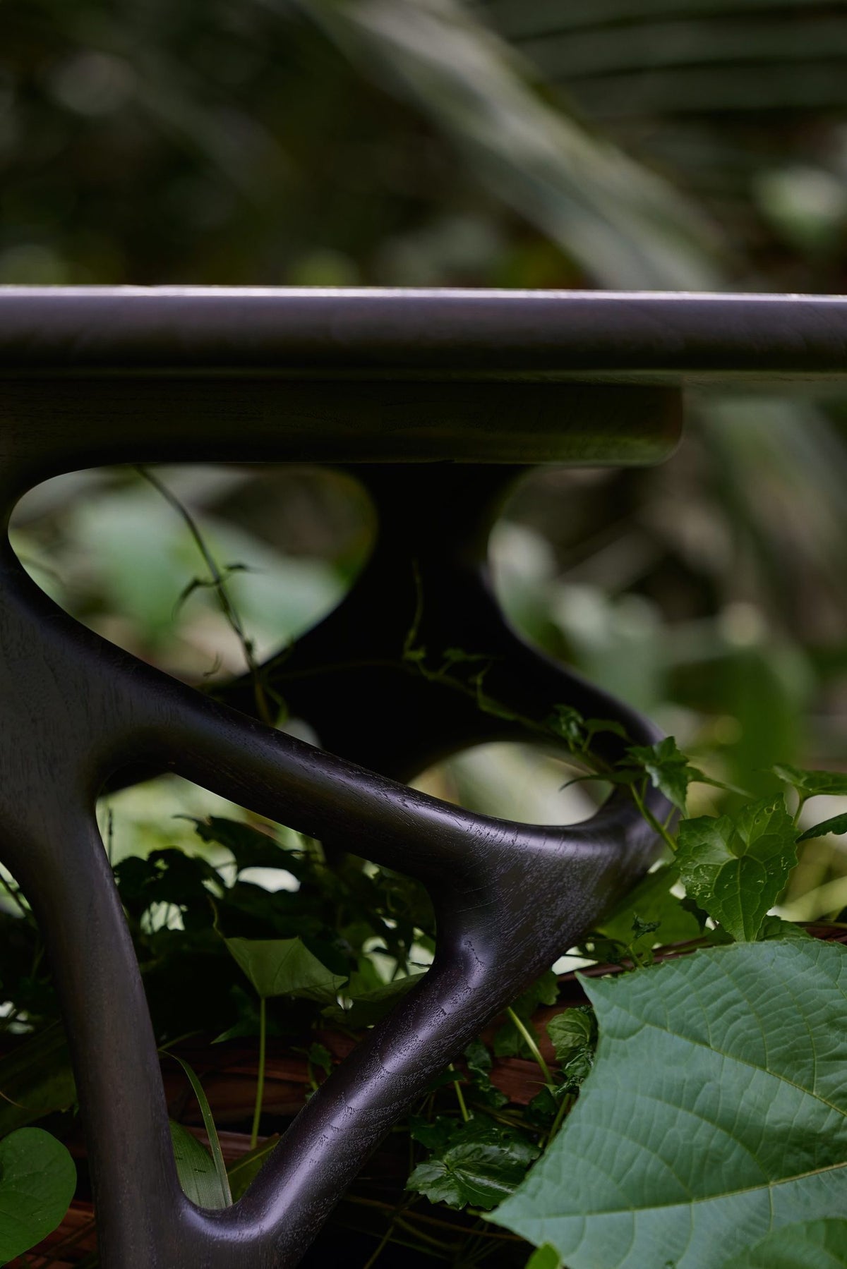Cena Dining Table