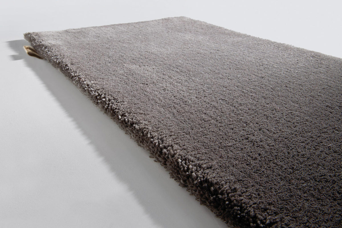 Queensilk Low / Medium Rug