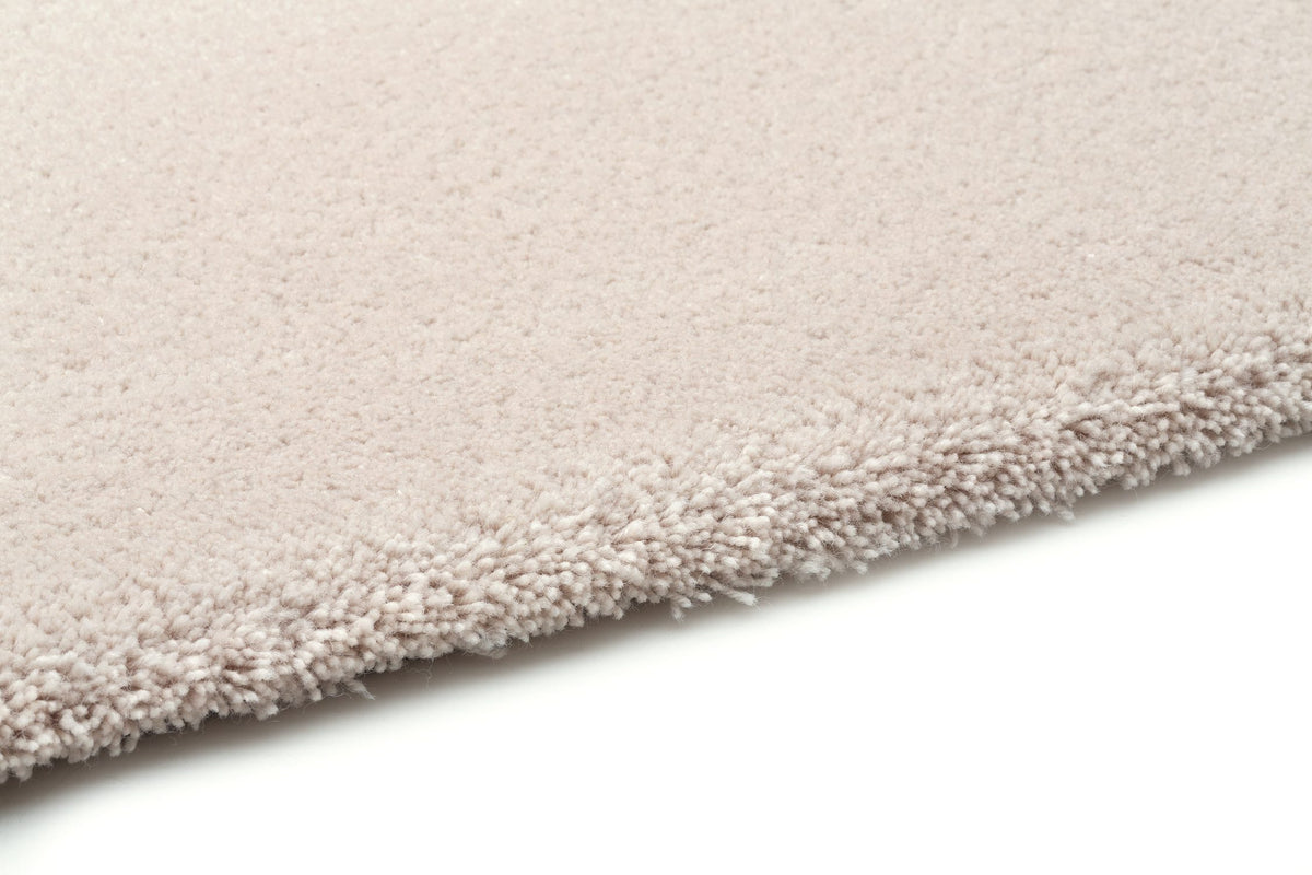 Queensilk Low / Medium Rug