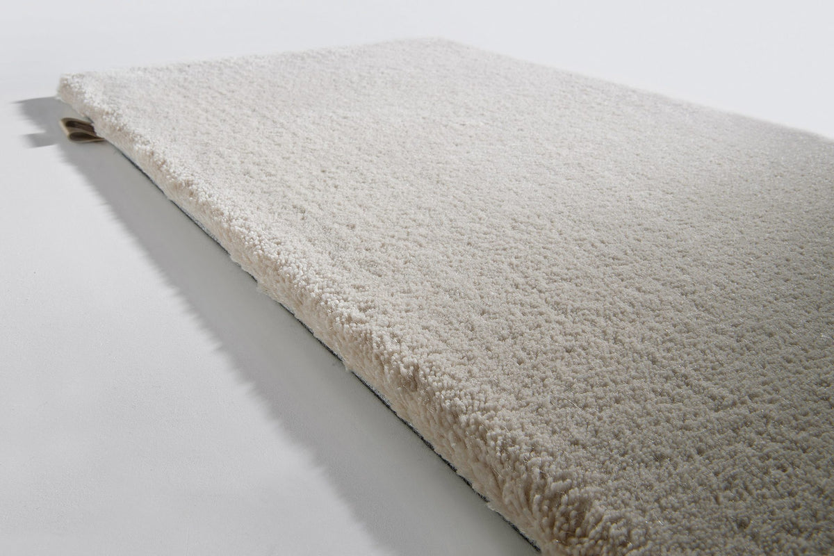 Queensilk Low / Medium Rug