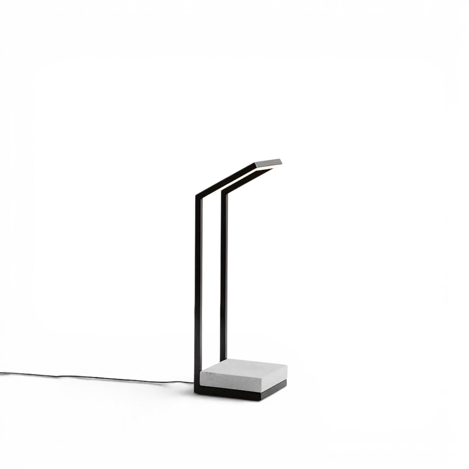 Tratto Floor Lamp