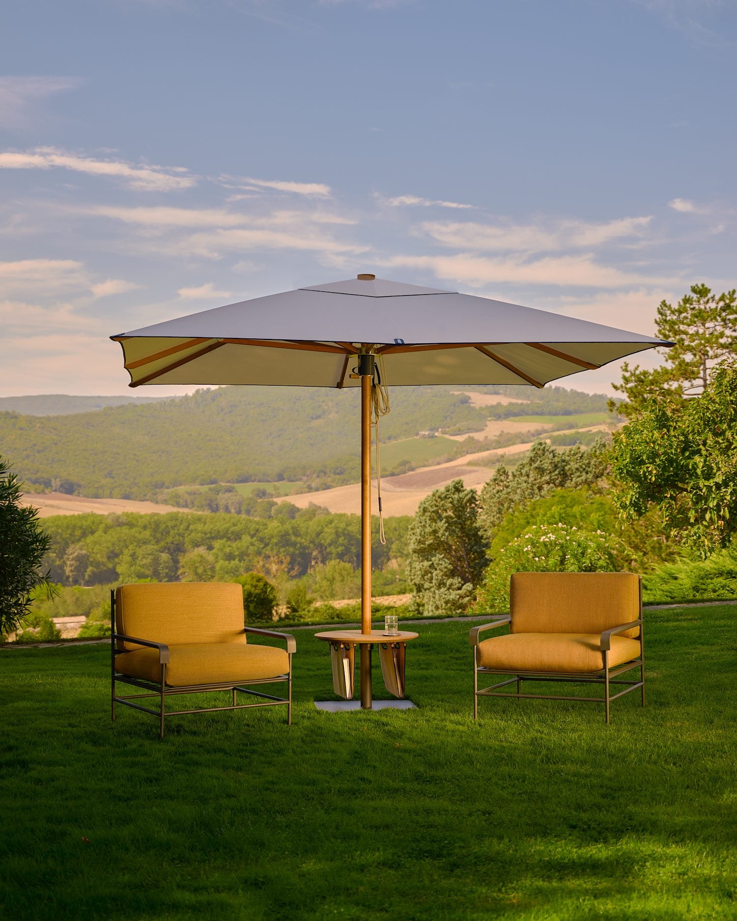 Toscana iron Armchair in graphite