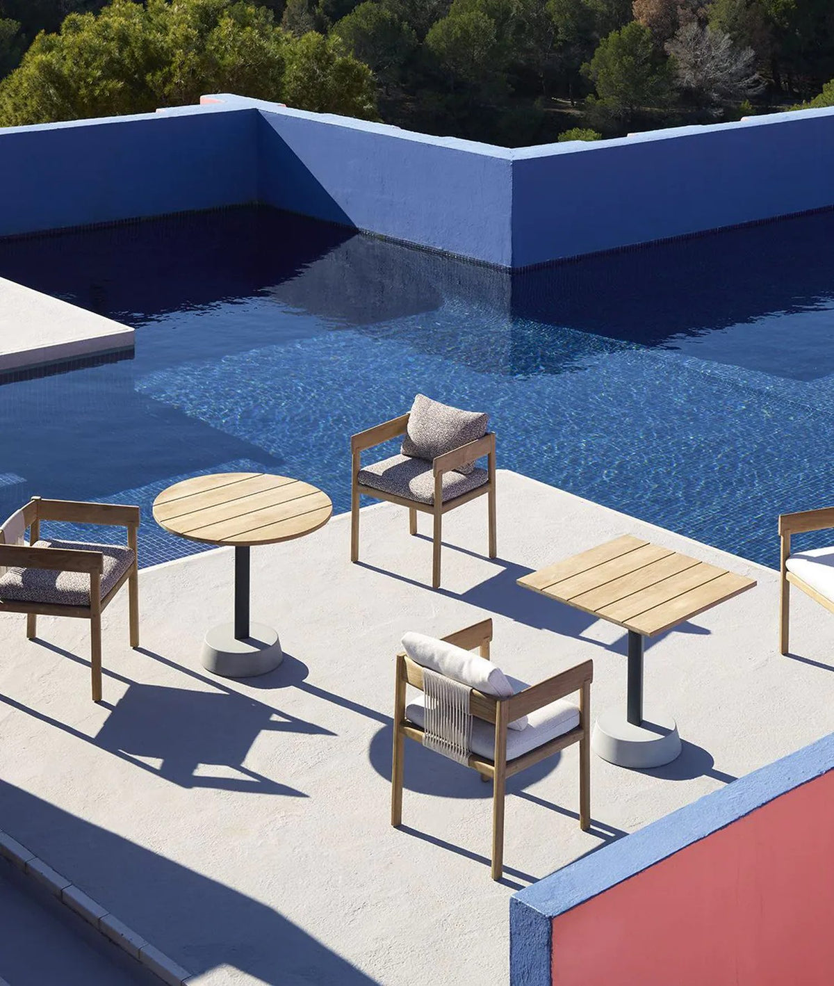 Pertre Square Table h. 75 cm