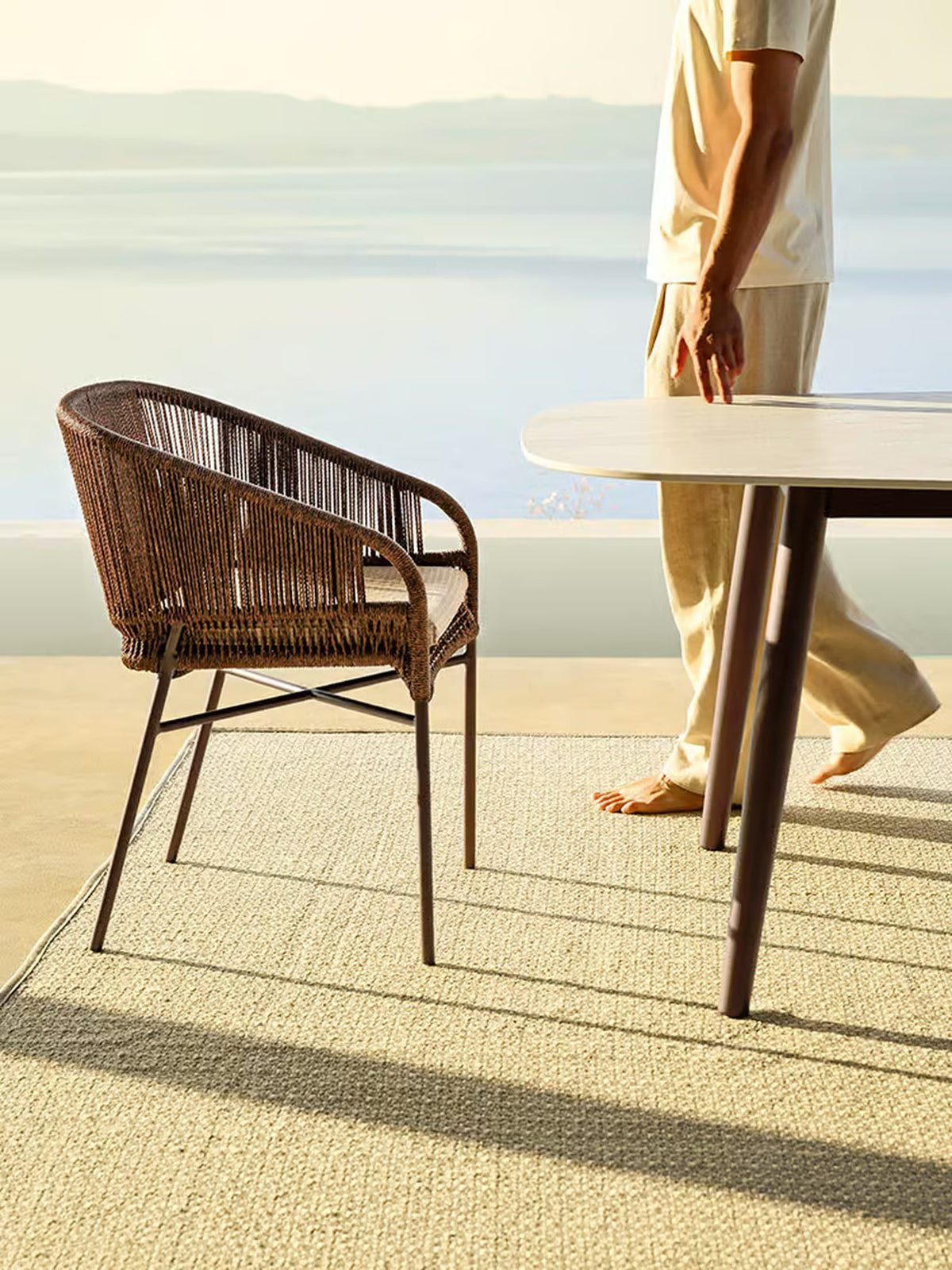 Ellisse Table