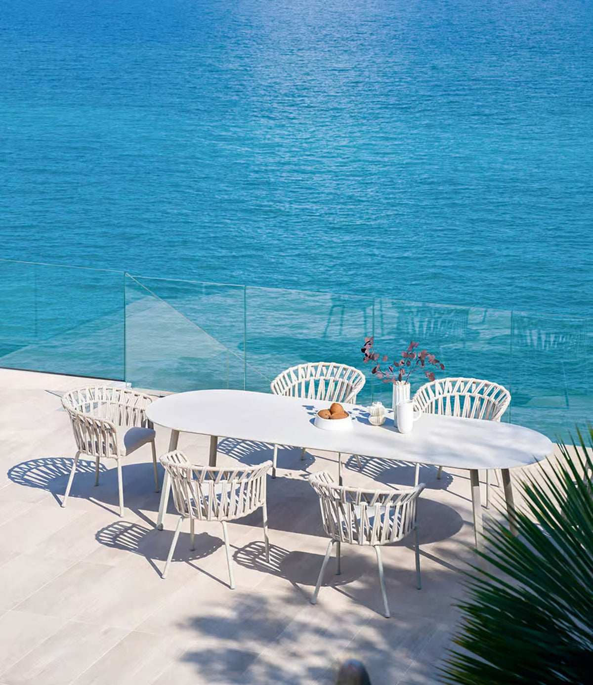 Emma Table