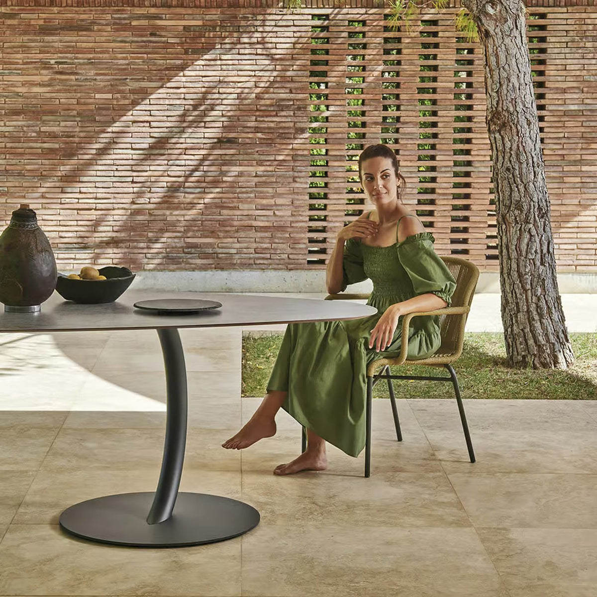 Flexion Single Base Table