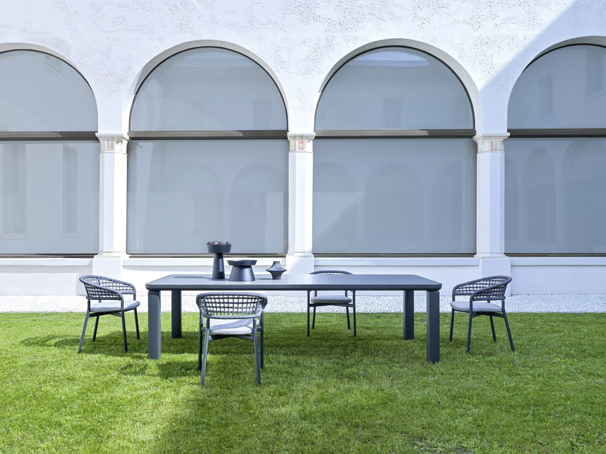 Plinto Dining Armchair