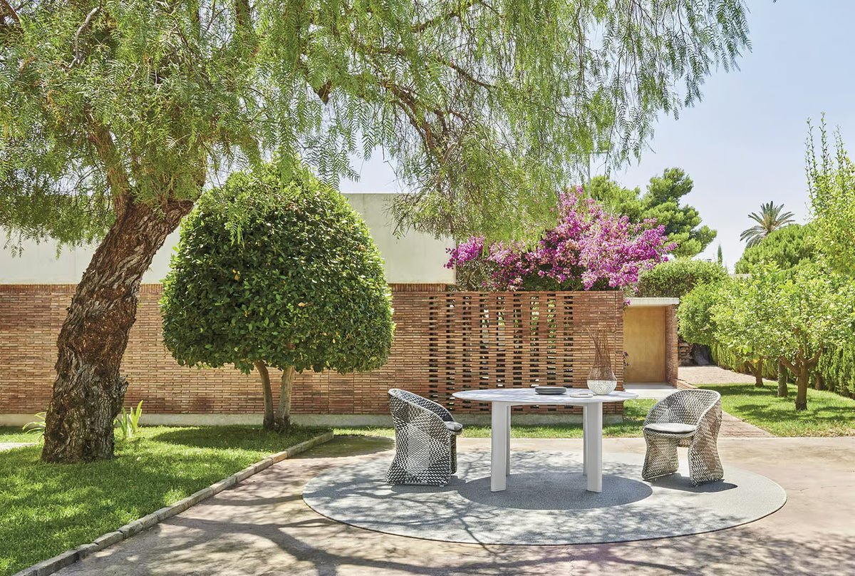 Plinto Table
