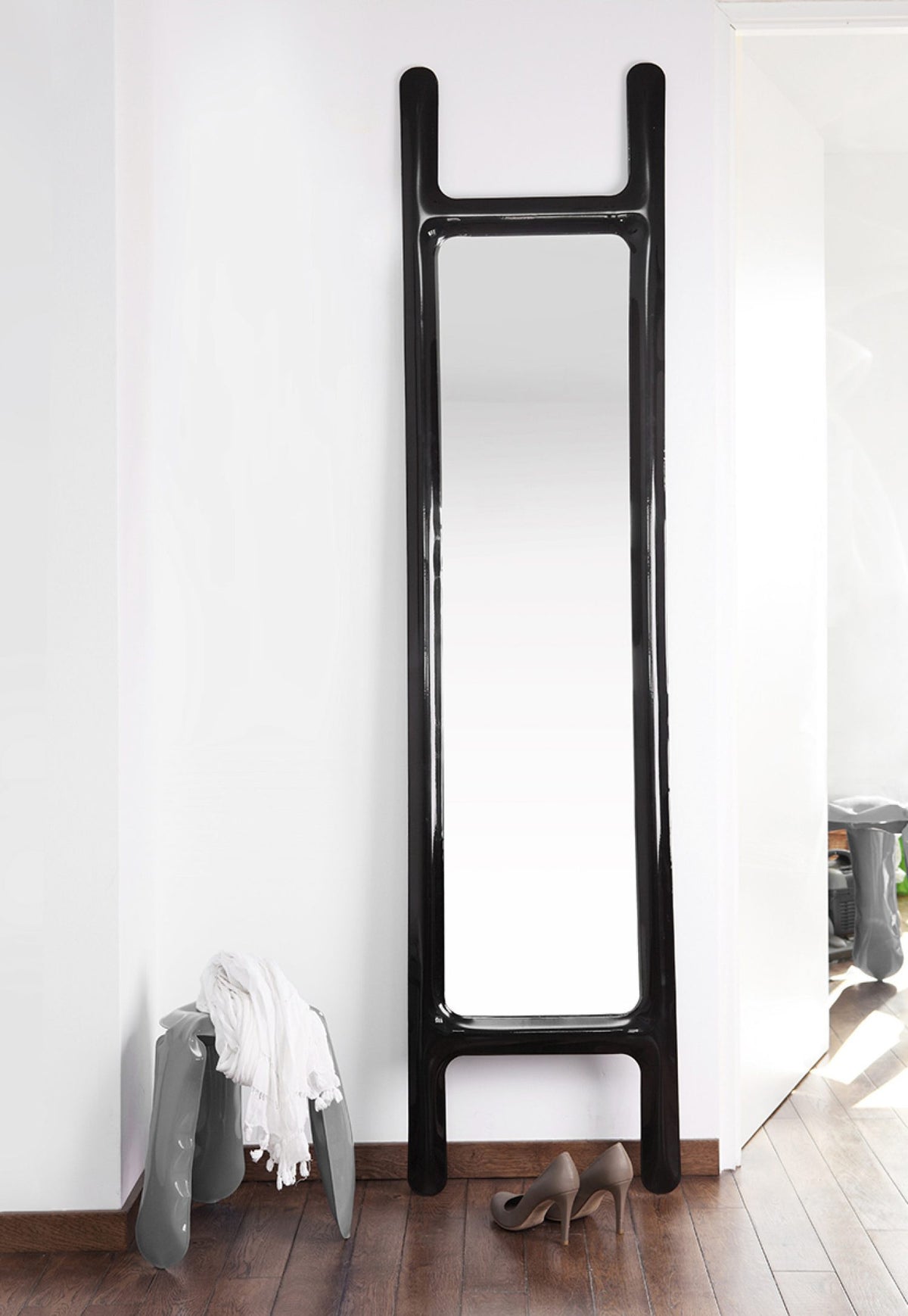 Drab Mirror