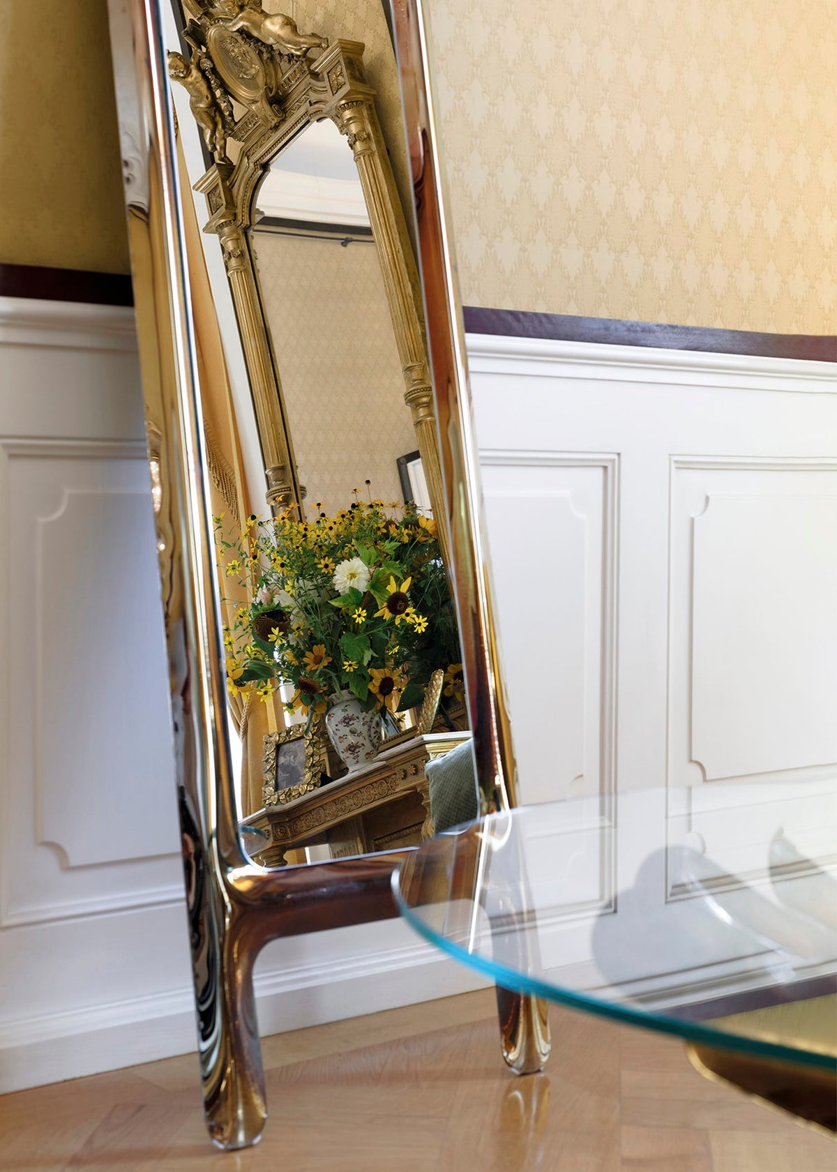Drab Mirror