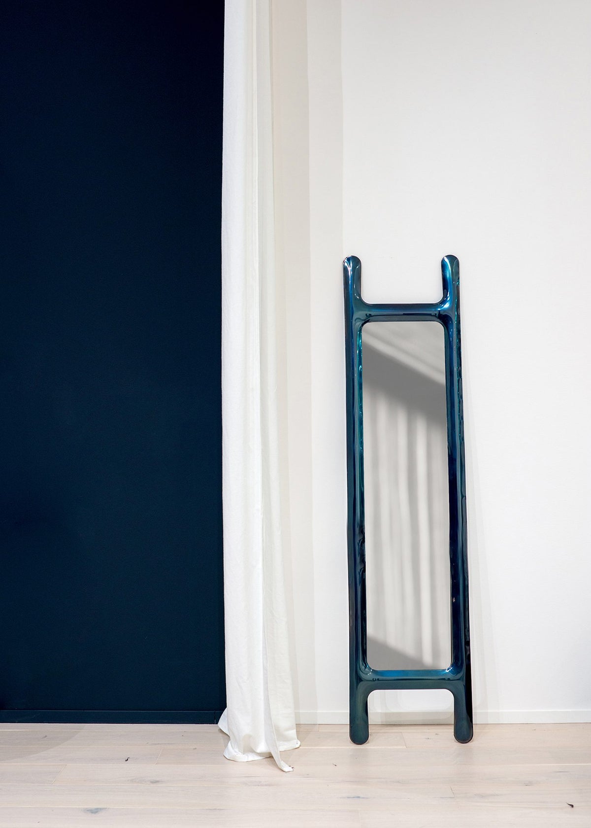 Drab Mirror