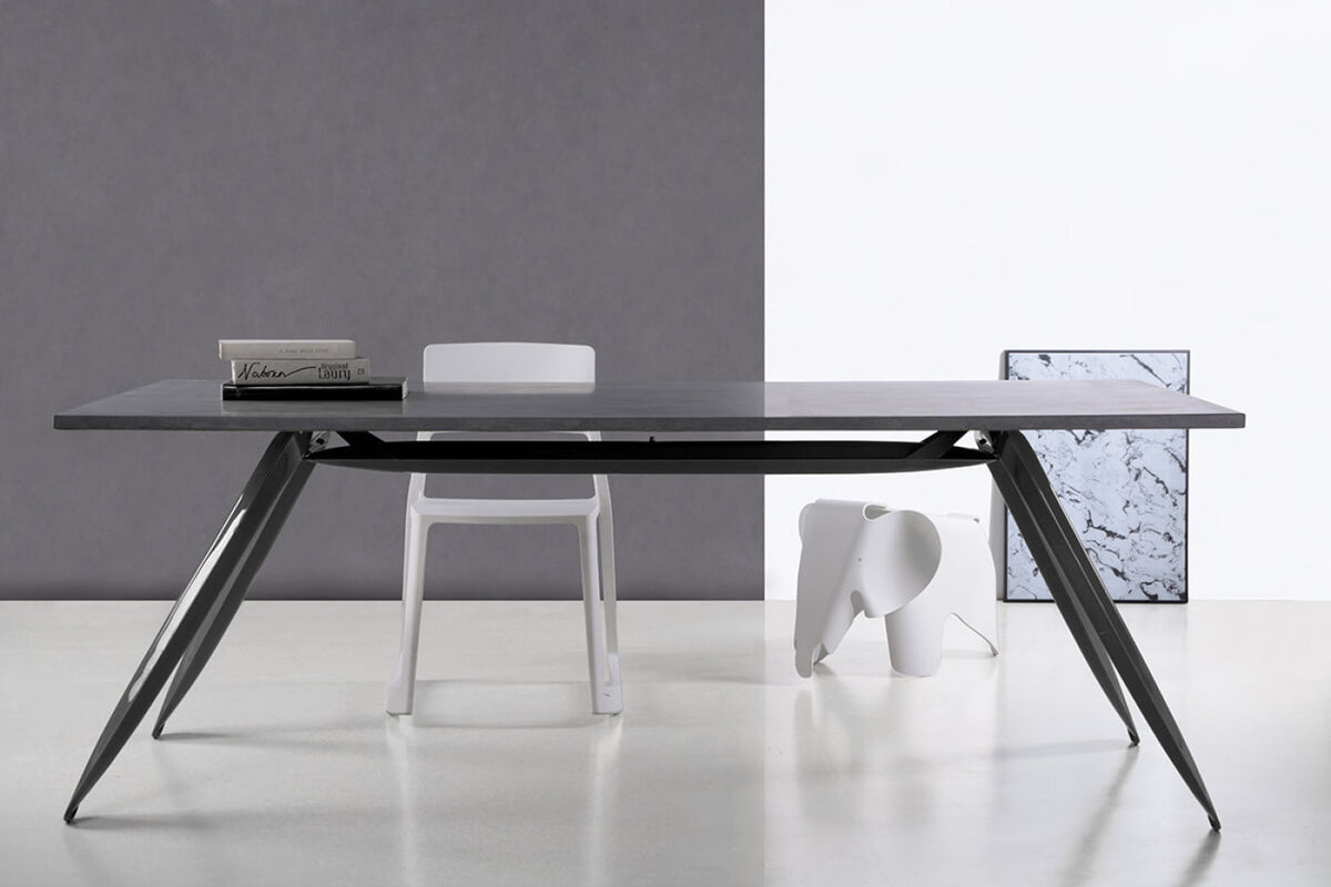 Nogi Table