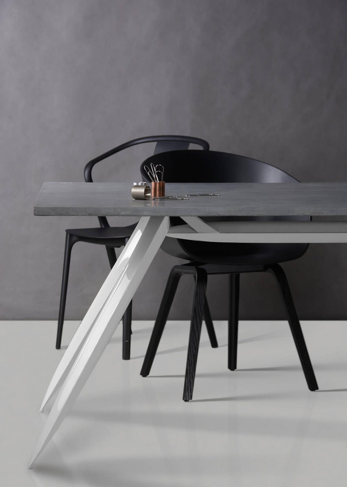 Nogi Table