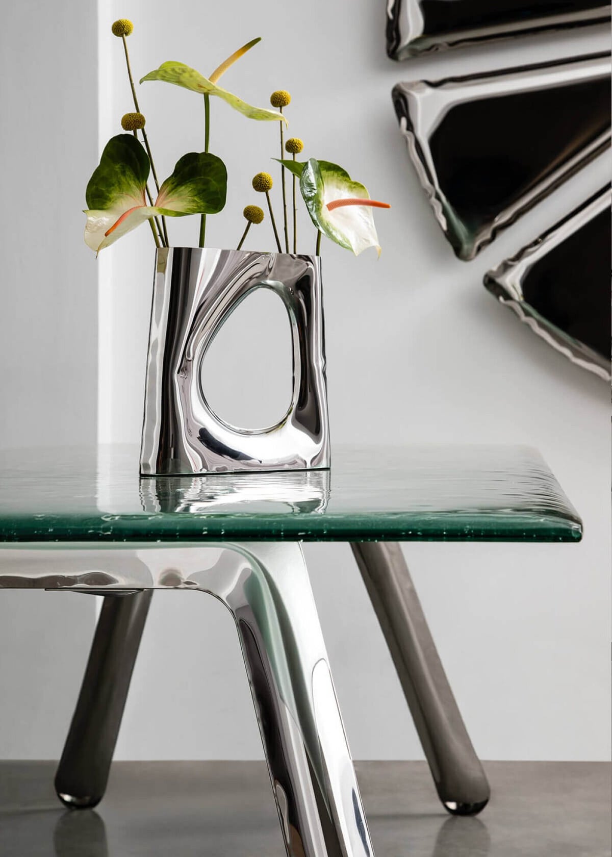 Nogi Table