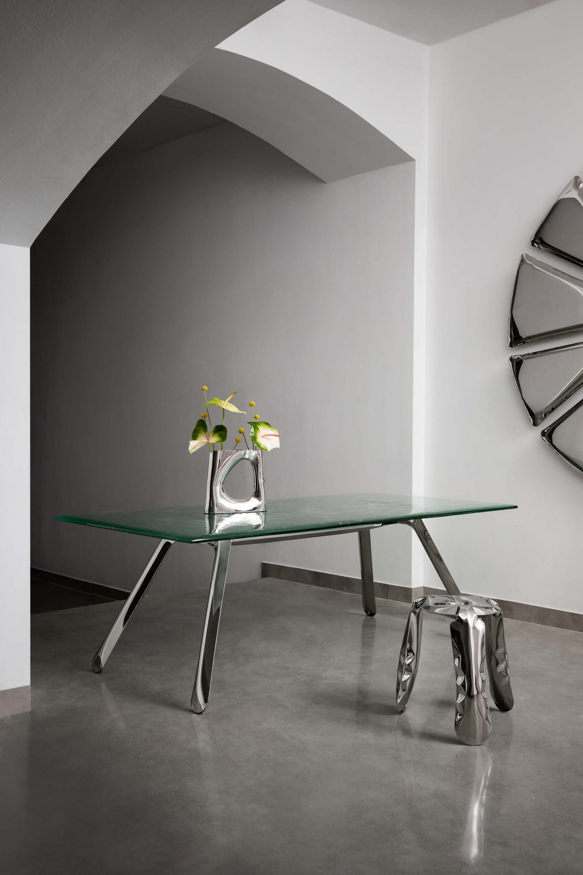 Nogi Table