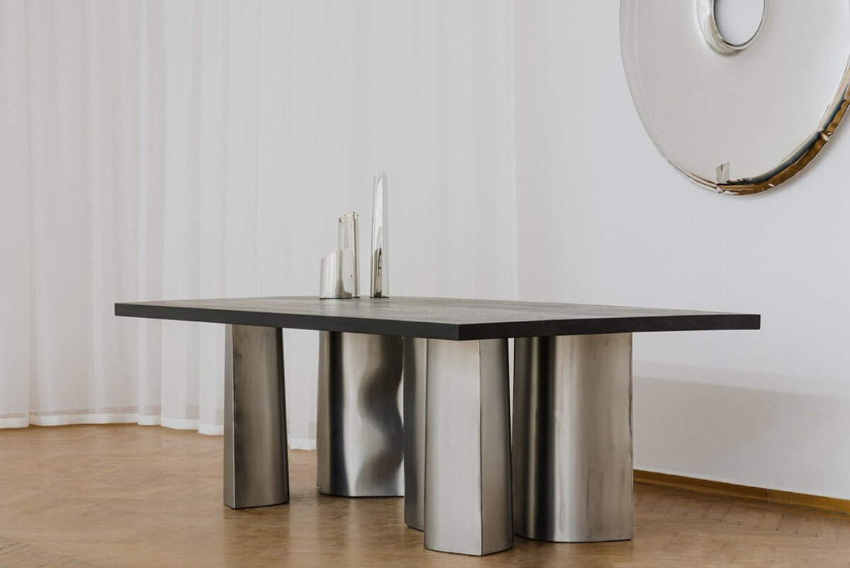 Parova Table