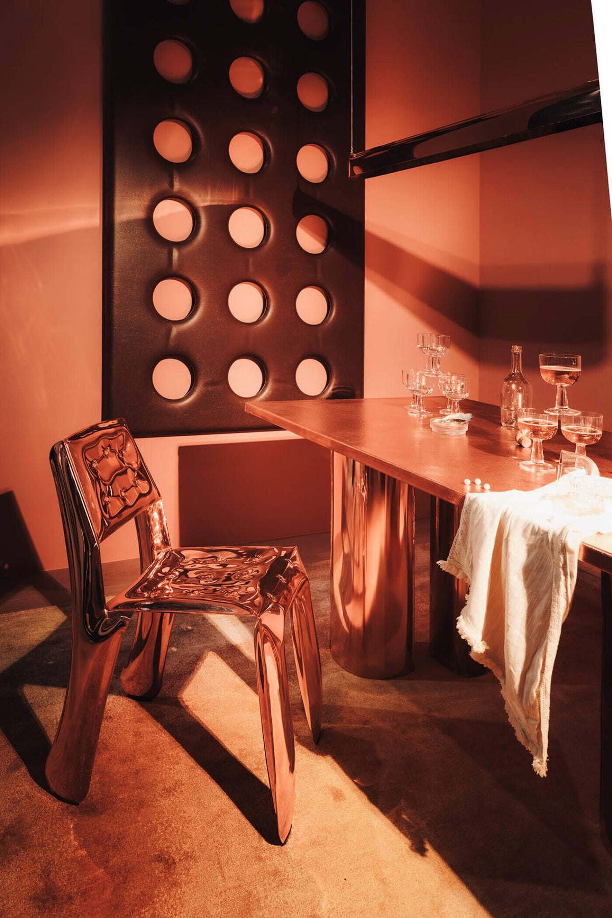 Parova Table