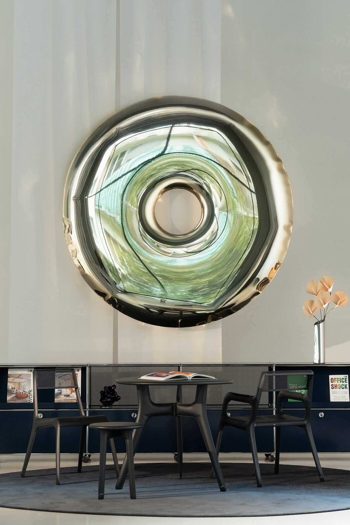 Ultraleggera Round Table