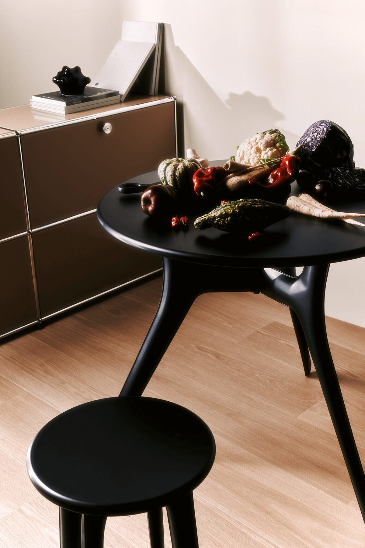 Ultraleggera Round Table