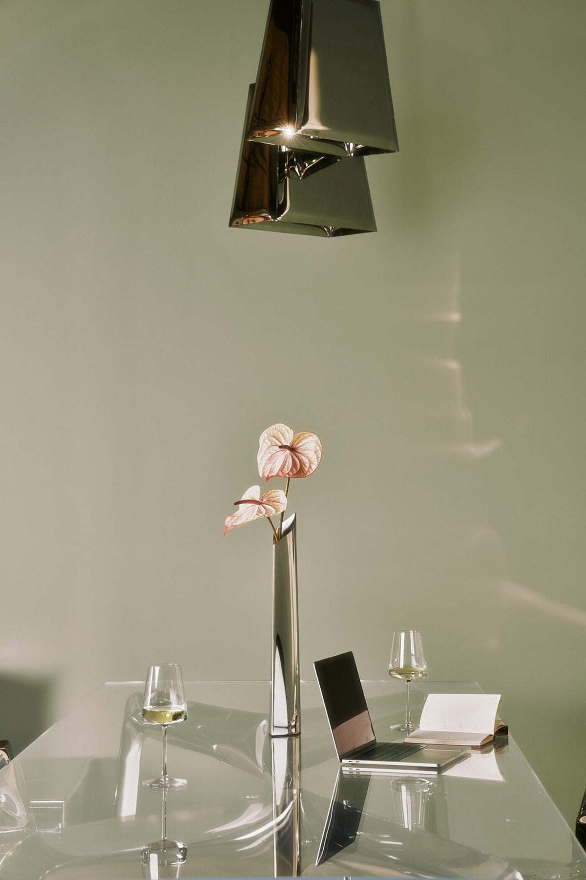 Parova Vase