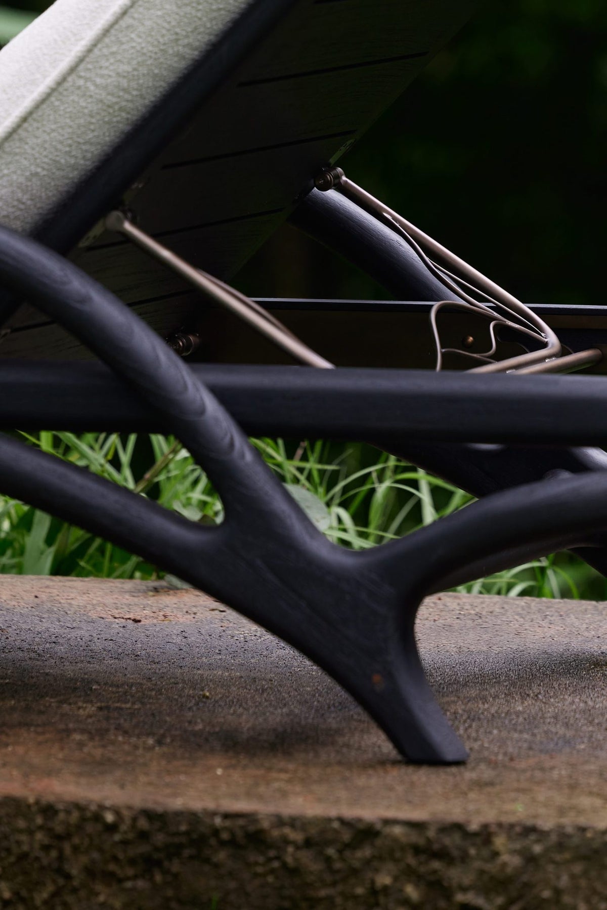 Zen Adjustable Lounger