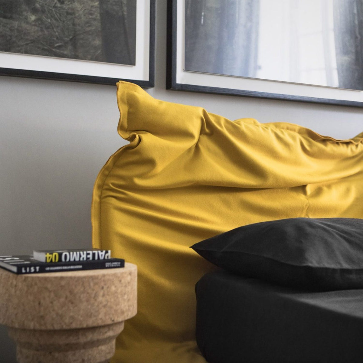 Big-Hug Bed